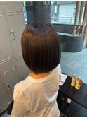 透明感あるダークグレージュ