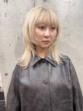 ブロンド/レイヤーカット/ブリーチ/ダブルカラー/ハイトーン