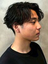 ディスイズバーバーフォース(THIS IS BARBER 4th)&nbsp;ニュアンスパーマ センターパート ツーブロックマッシュ