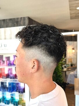 ヘアショップエヌアンドエー 久喜店(hairshop N&A) ニュアンスパーマ×フェードでつくる爽やかメンズカット