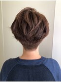 ボーイッシュなショートカット