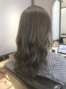 ジーナ 札幌(Zina) 【Zina SAPPORO】ゆるふわアッシュベージュ