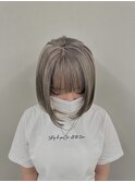 ホワイトグレージュ