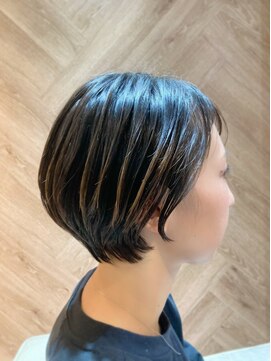 ローレルバイアイリス(Rourel by ailis) 30代/ショート/ハイライト/カラー/トリートメント/池袋/ボブ