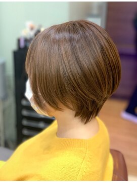 ＡｃｃｅｓｓＭｏｏｎ 研究学園店 ショートボブ×ひし形シルエット×耳かけショート