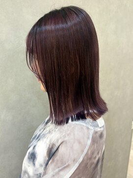 ヴィサージュアクト(VISAGE a.c.t) カシスレッドでツヤ感UP！