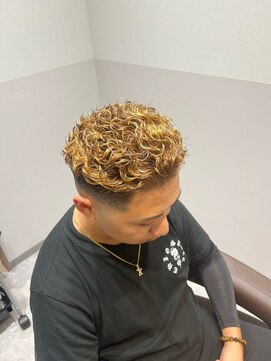 サロウィン 熊本上通り店(SALOWIN) 極道パーマ×茶金メッシュ