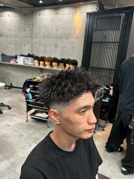 イーラ(era) 短髪ツイストパーマ/メンズ/刈り上げ/眉毛/ツイスト