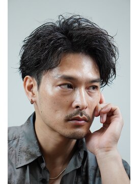 オーシャントーキョー ホワイト 原宿(OCEAN TOKYO WHITE) 刈り上げないかきあげスパイラルセンターパート