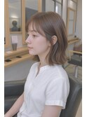 切りっぱなしミディアムレイヤーボブ