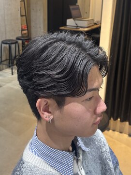 ブルニール 心斎橋(BLEUNIR) フェザーパーマ　センターパート