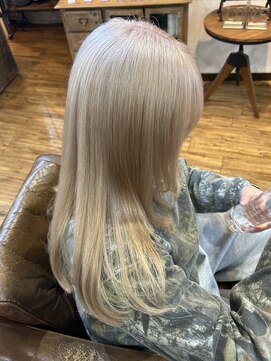 ワン エイティー ディグリース 恵比寿(180°One Eighty Degrees.) ハイトーンカラーミルクティーベージュブリーチダブルカラー