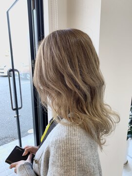 グランドール 下曽根店(Grandoll) ミルクティーベージュ