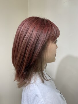 アズール 草加(azule) ストロベリーピンク×ベージュのインナーカラー