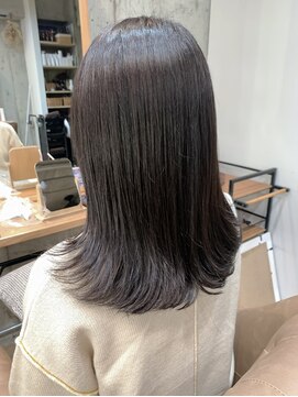 トット(tot.) 大人可愛い品のある外ハネミディアム