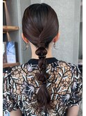 お呼ばれヘアでおしゃれなタイト編みおろし