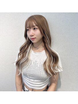 ユーフォリア 渋谷グランデ(Euphoria SHIBUYA GRANDE) インナーエクステ　ホワイトカラー　ブロンドカラー　YUKI