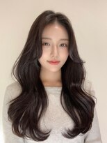 コア 梅田(Core)&nbsp;黒髪　クラゲヘア　オリーブグレー　小顔　ココアベージュ