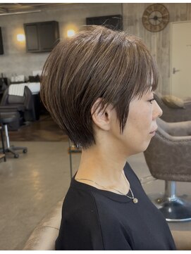 ヴォーレヴ(BEAUreve) ショートカット/白髪染め/カラー/リタッチ/岡崎