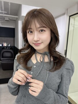 フォト 新宿三丁目(foto) くびれ巻きレイヤーで小顔見せミディアム