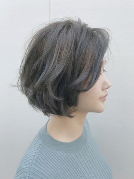 ルーファス 恵比寿 渋谷(Ruufus) 前下がりアッシュグレーボブ【Ruufus恵比寿渋谷】
