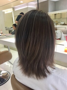 エイブルヘアー(able hair) グレイジュバレイヤージュ
