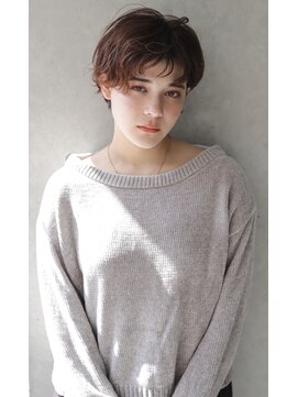 カライングドゥ(ing deux) 大人可愛い20代30代40代黒髪前下がりひし形小顔ボブ丸みショート