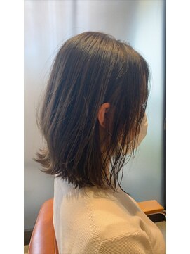 クルニエ(crenier) crenierで作るグレージュのレイヤーボブディ●