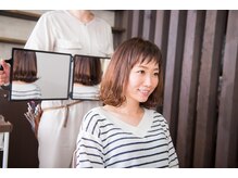 最後は仕上がりの確認♪ヘアスタイル、カラーはご希望通りになりましたでしょうか？