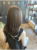 アッシュベージュ×レイヤーカット