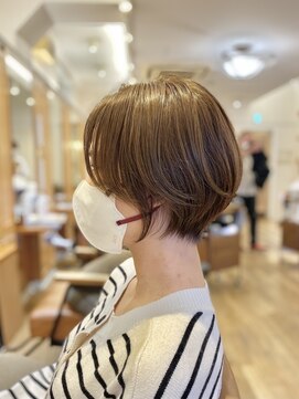 スニップ(Snip) 白髪ぼかしハイライトベージュカラーコンパクトショート