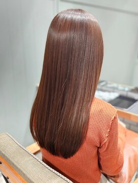 ネウィ 八王子(newi) 大人かわいい艶々ブラウンカラー