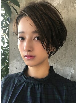 ロビー 表参道(ROBBY) 大人ショート/ひし形シルエット/前髪長め/30代・40代