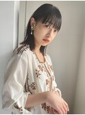 ミディアムボブ×カーキグレージュ