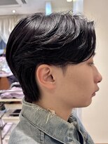 リタ(Lita)&nbsp;センターパートニュアンスパーマカルマパーマフェザーパーマ