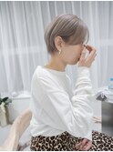マッシュショートにハイトーン