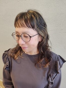 リミックスヴィラ(remix Villa)の写真/パーマで印象チェンジ!忙しい朝でも簡単スタイリング♪“扱いやすい”スタイルに!