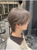 メンズ｜ミディアム｜アッシュベージュ｜ハイトーンカラー