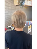 ヘアルーム クオーレ(hair room Cuore)&nbsp;White_beige