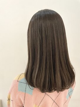 ジーナ セントラル銀座(Zina) 小顔セミウェットウェーブピンクベージュハイライトカラー