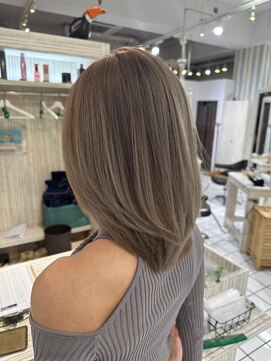 インパークス 西新井店(INPARKS) ホワイトベージュシャドウルーツ