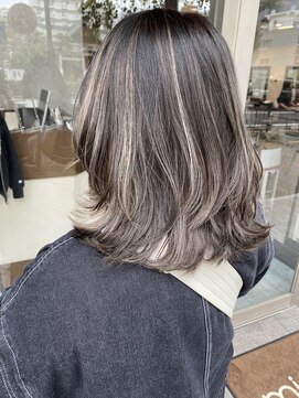 ミニム ヘアー(minim hair) 【minim×日比】コントラストハイライト×ミディアムレイヤー