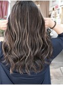 ハイライトショートヘアレイヤーカットダブルカラー