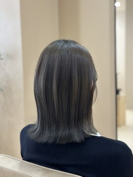 オウル(owl) 透明感アッシュ