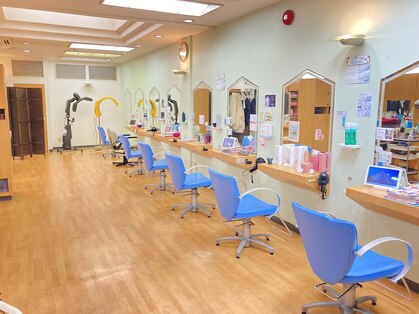 プラザ ヘア ポートタウン西店(PLAZA HAIR)の写真