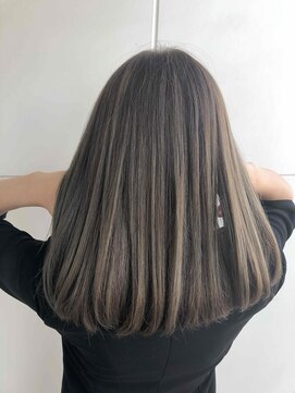 エフ(efu.) 立体感グレージュカラー