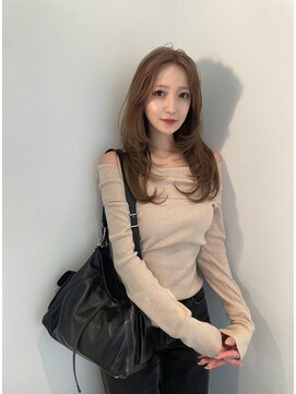 チクロヘアー(Ticro hair) layer cut ×  milktea beige