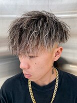 ルーシー 渋谷(LUCEY)&nbsp;ツイストマッシュホワイトメッシュパイルツイストパーマ