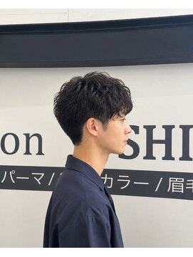 ビーシャイン(B-SHINE) メンズパーマ/メンズカット/シェービング/眉毛/メンズサロン