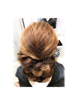 ファレ(Phalae) しためシニヨン